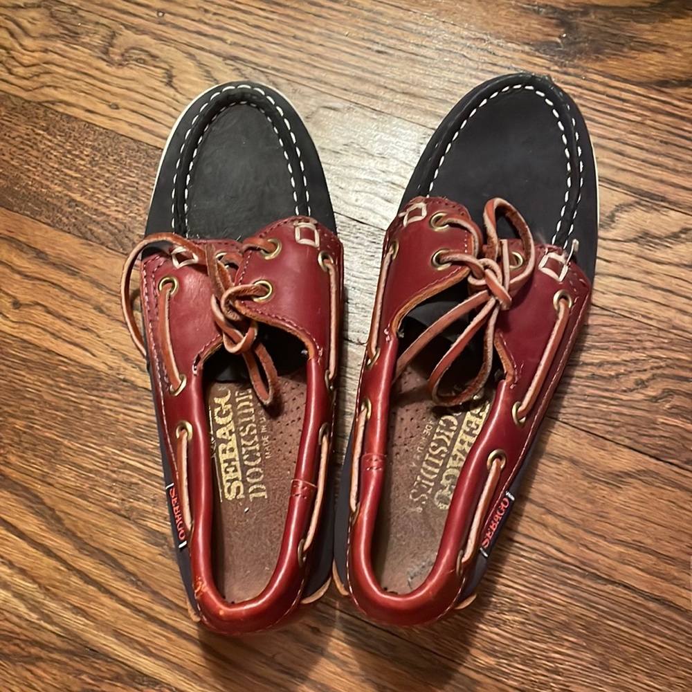 Kids Sebago docksides boat shoes size 4.5